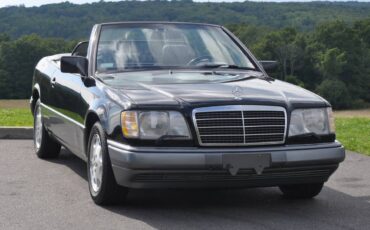 Mercedes-benz-benz-e320a-1995-black-14