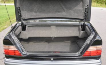 Mercedes-benz-benz-e320a-1995-black-16