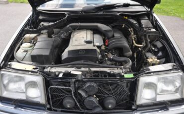 Mercedes-benz-benz-e320a-1995-black-17