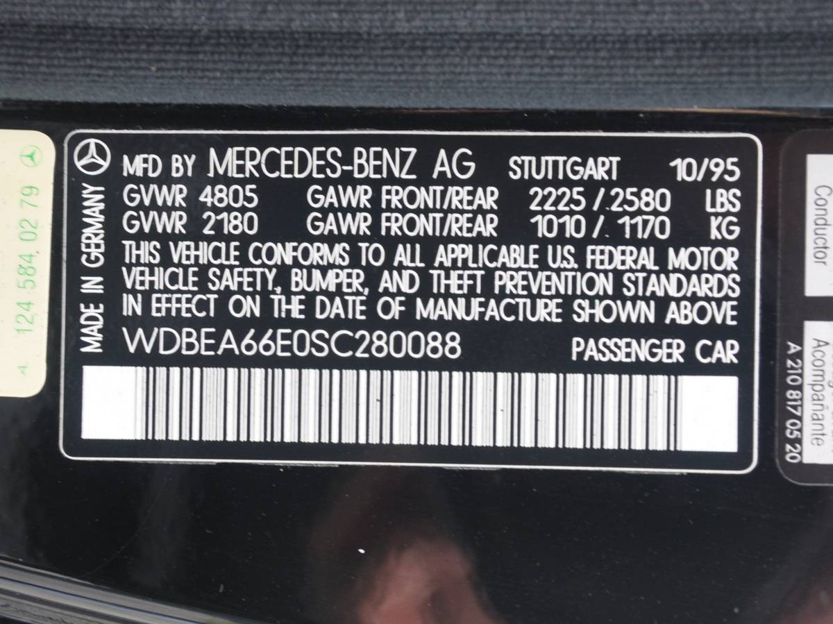 Mercedes-benz-benz-e320a-1995-black-21