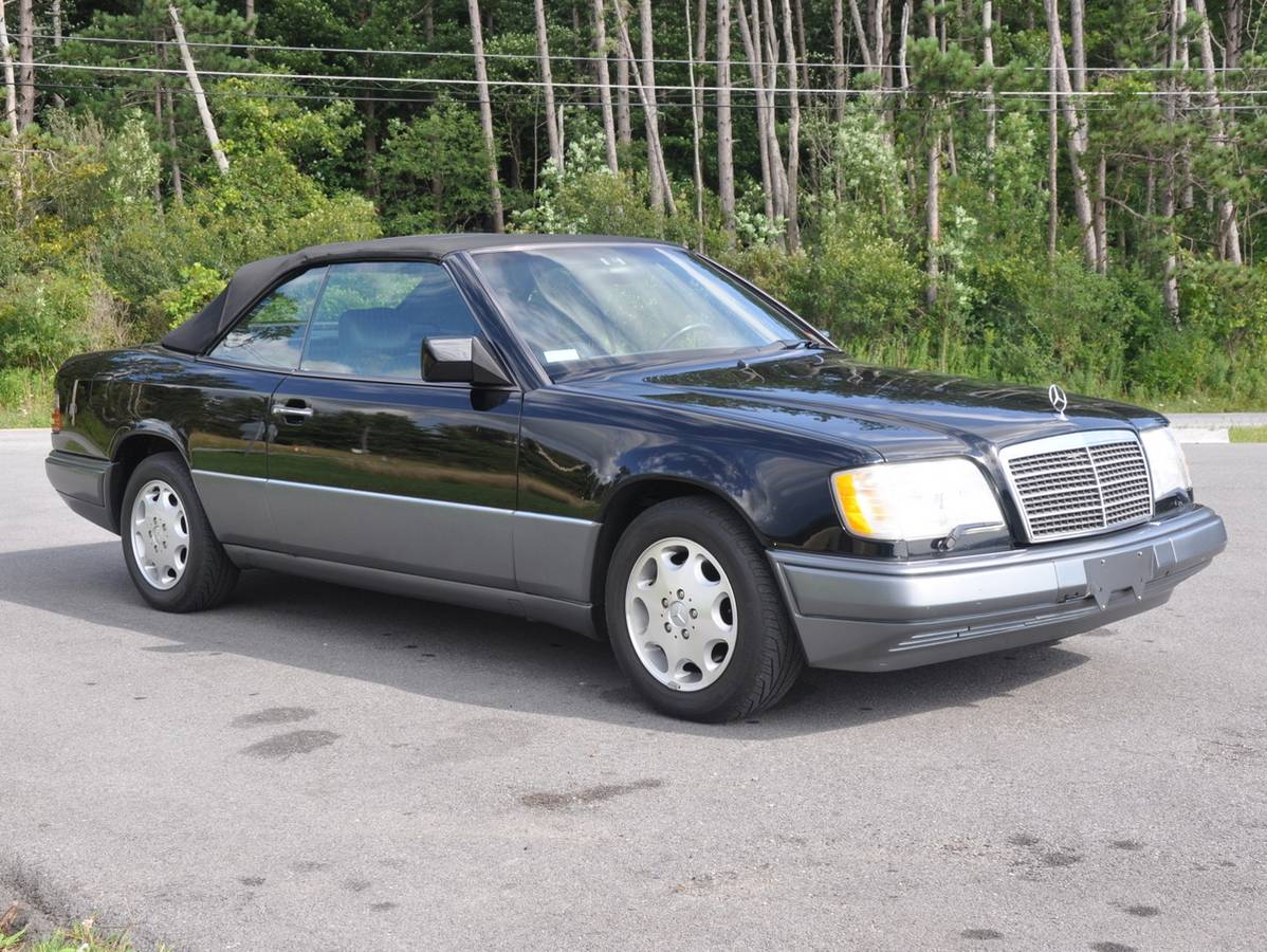 Mercedes-benz-benz-e320a-1995-black-22