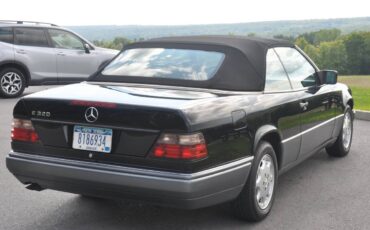 Mercedes-benz-benz-e320a-1995-black-3