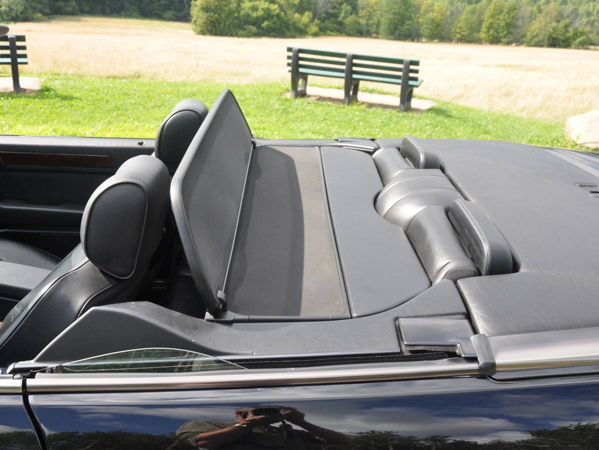 Mercedes-benz-benz-e320a-1995-black-6