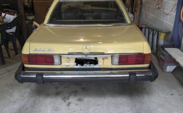 Mercedes-benz-benz-s-class-1981-yellow-1