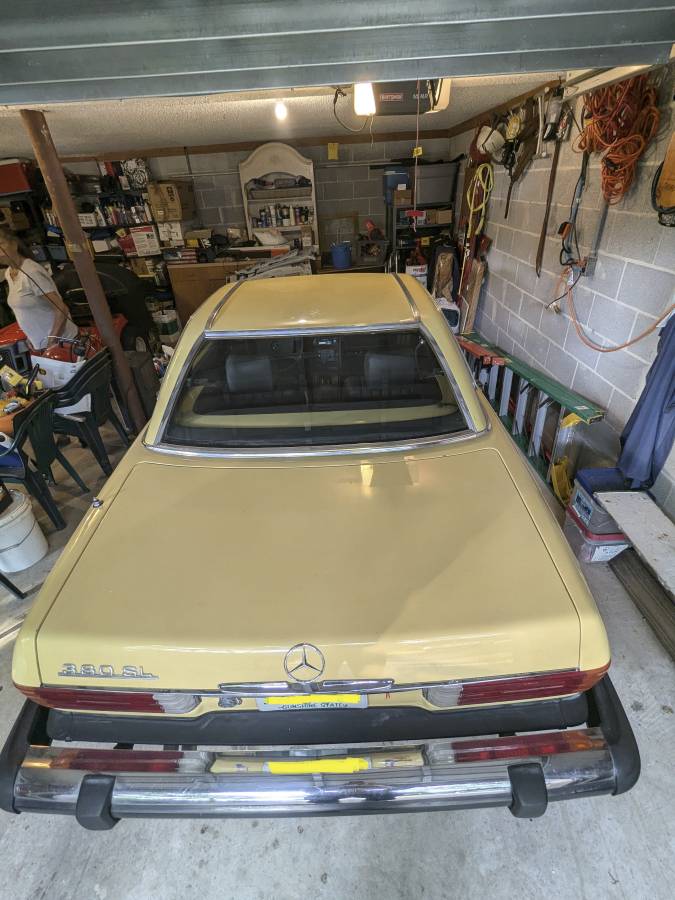 Mercedes-benz-benz-s-class-1981-yellow-2
