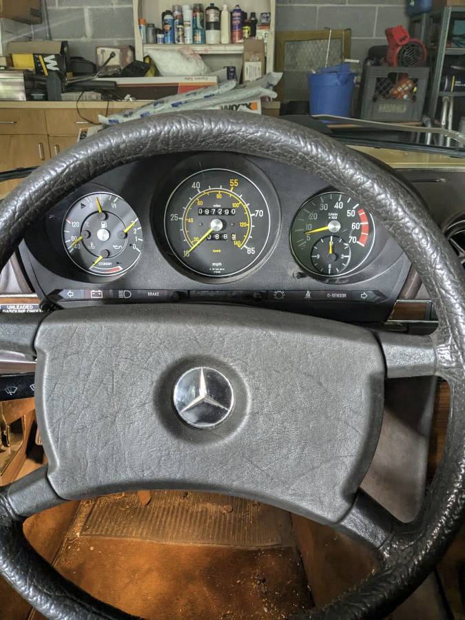 Mercedes-benz-benz-s-class-1981-yellow-4