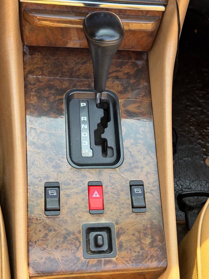 Mercedes-benz-benz-s-class-1986-black-2