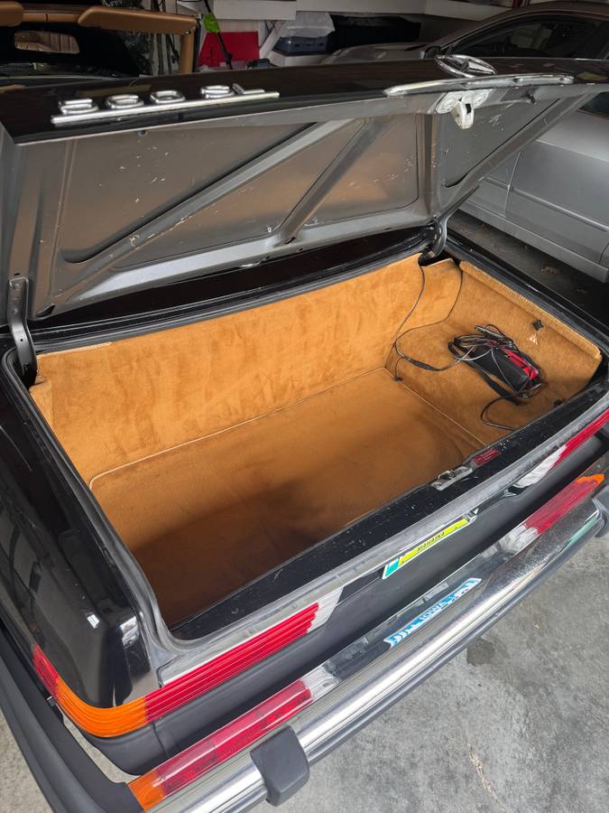 Mercedes-benz-benz-s-class-1986-black-4