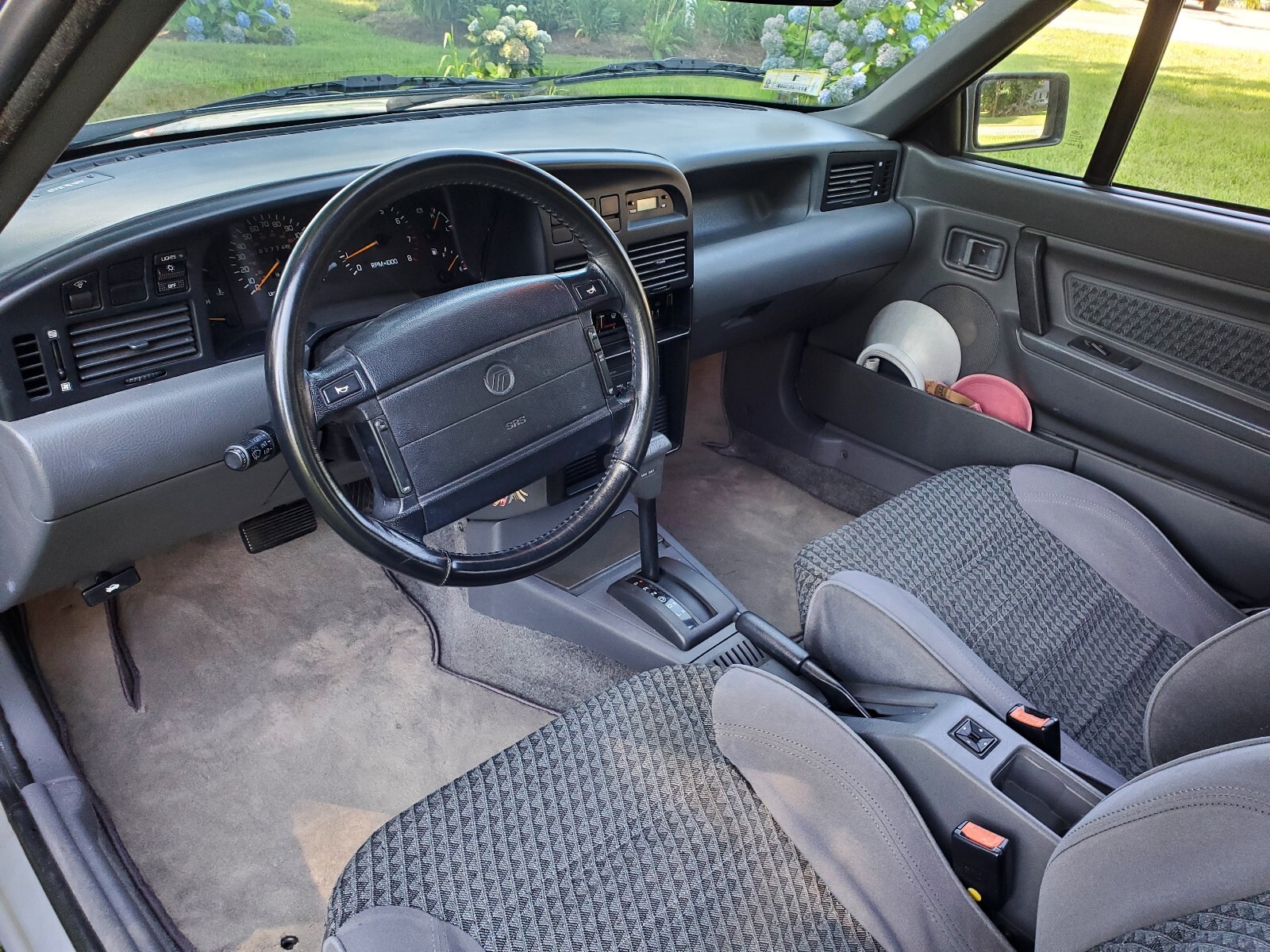 Mercury-Capri-1993-25