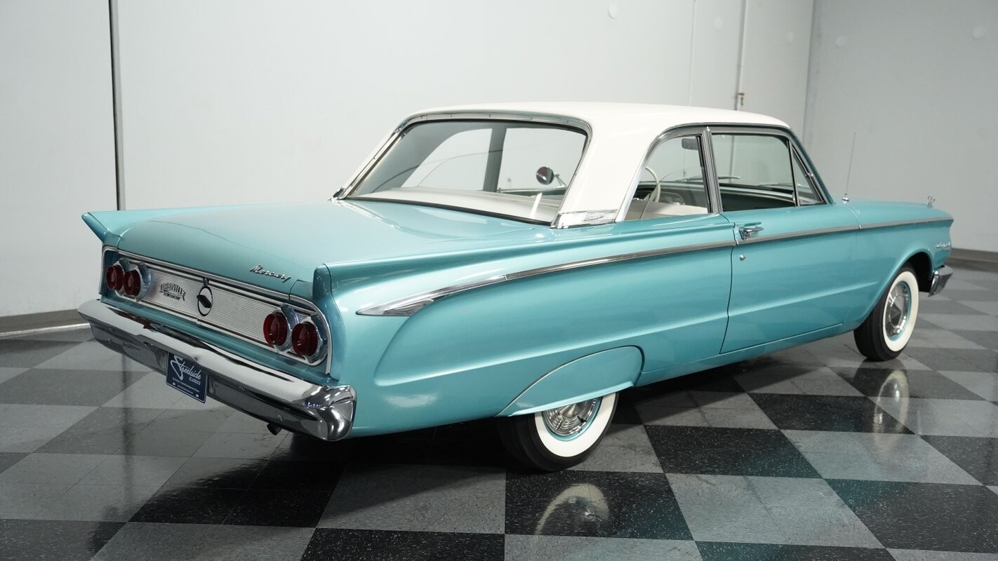 Mercury-Comet-1962-Sedan-10