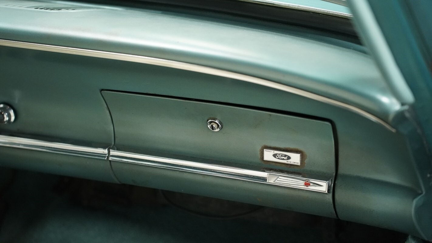 Mercury-Comet-1962-Sedan-39