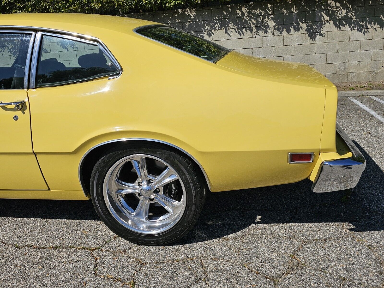 Mercury-Comet-1975-Coupe-12