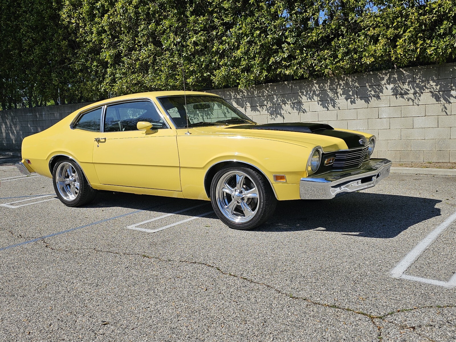 Mercury-Comet-1975-Coupe-18