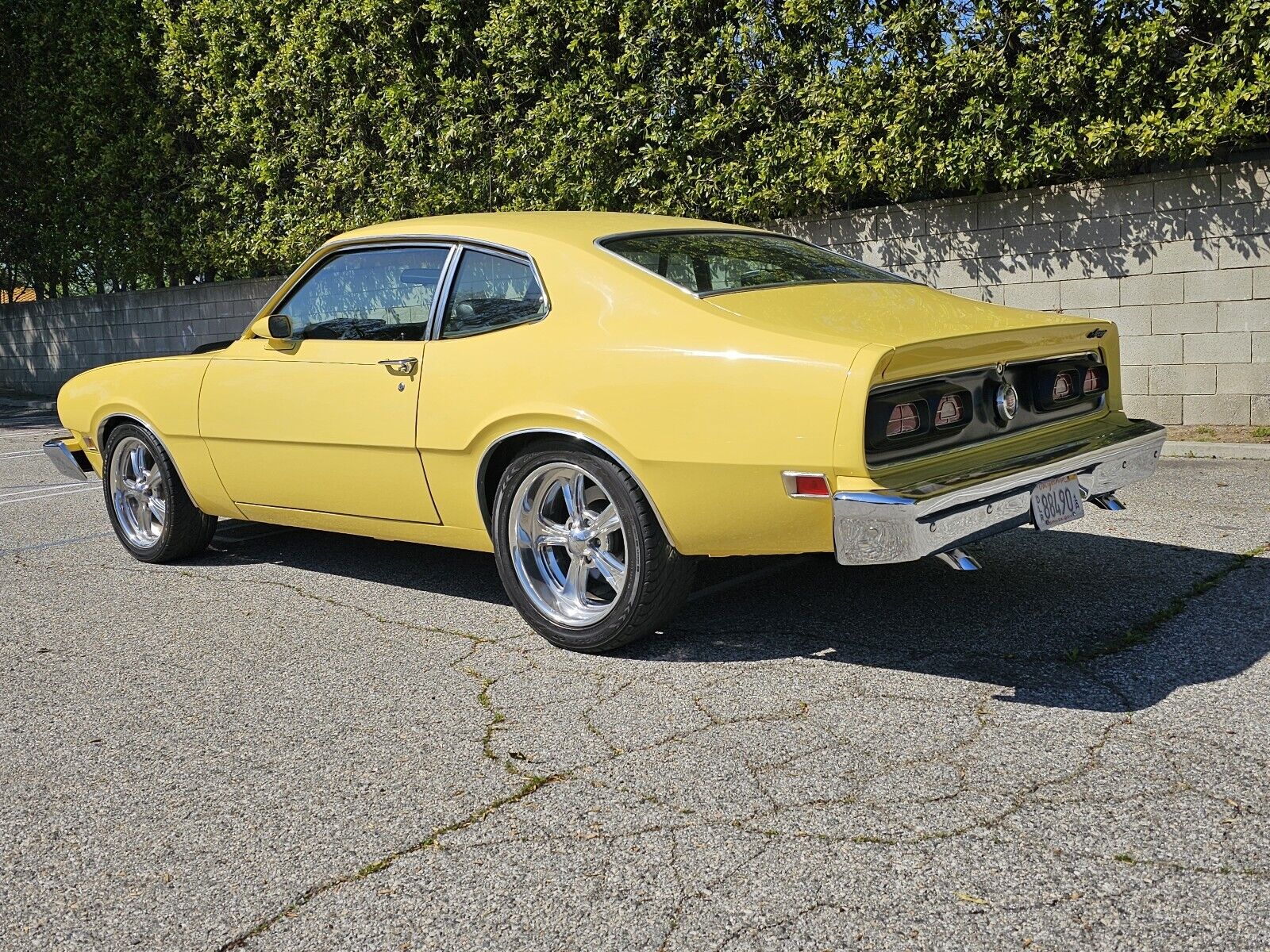 Mercury-Comet-1975-Coupe-3