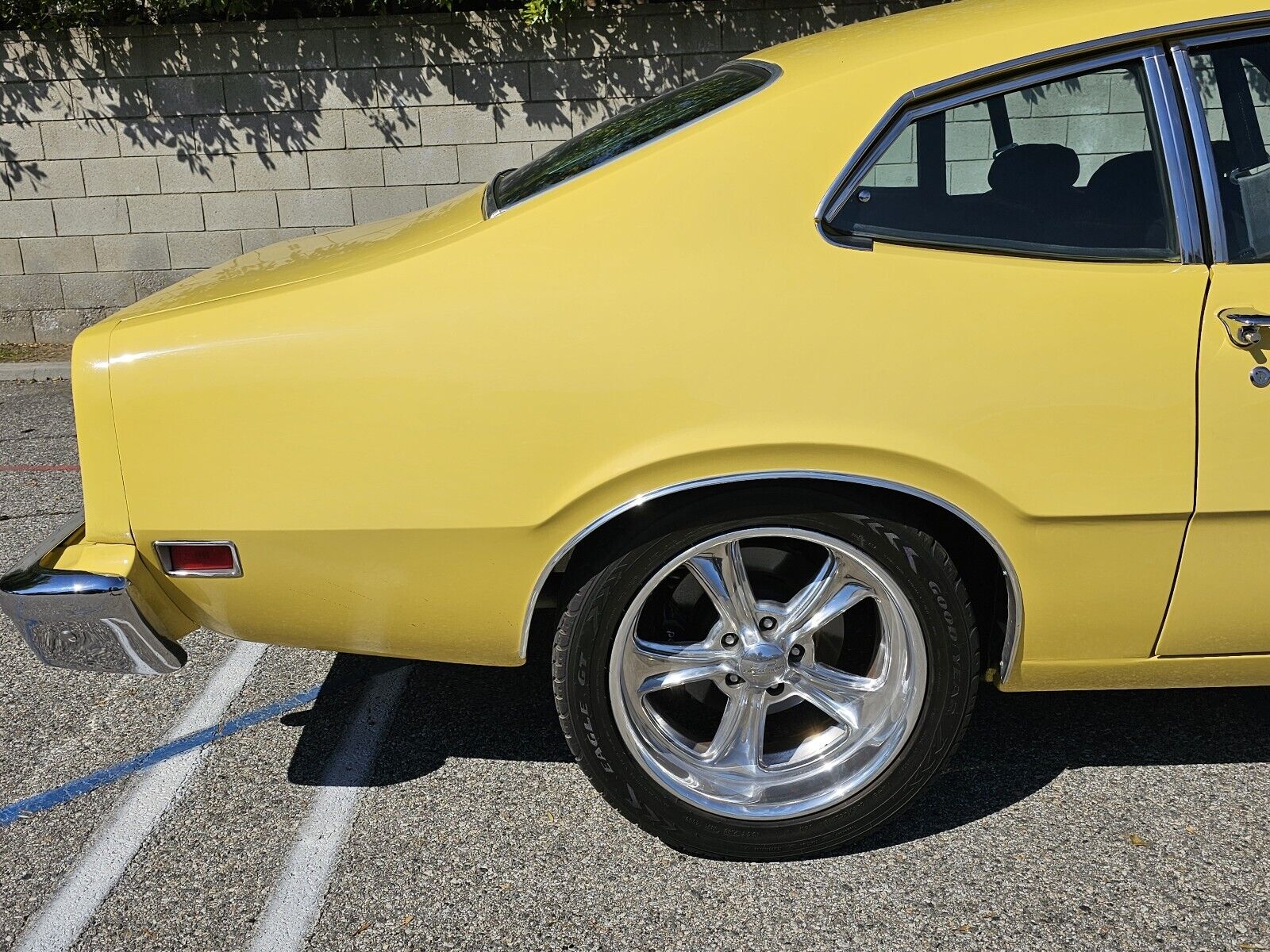 Mercury-Comet-1975-Coupe-33