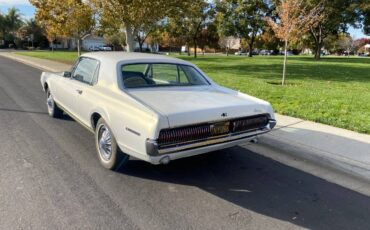 Mercury-Cougar-1967-5