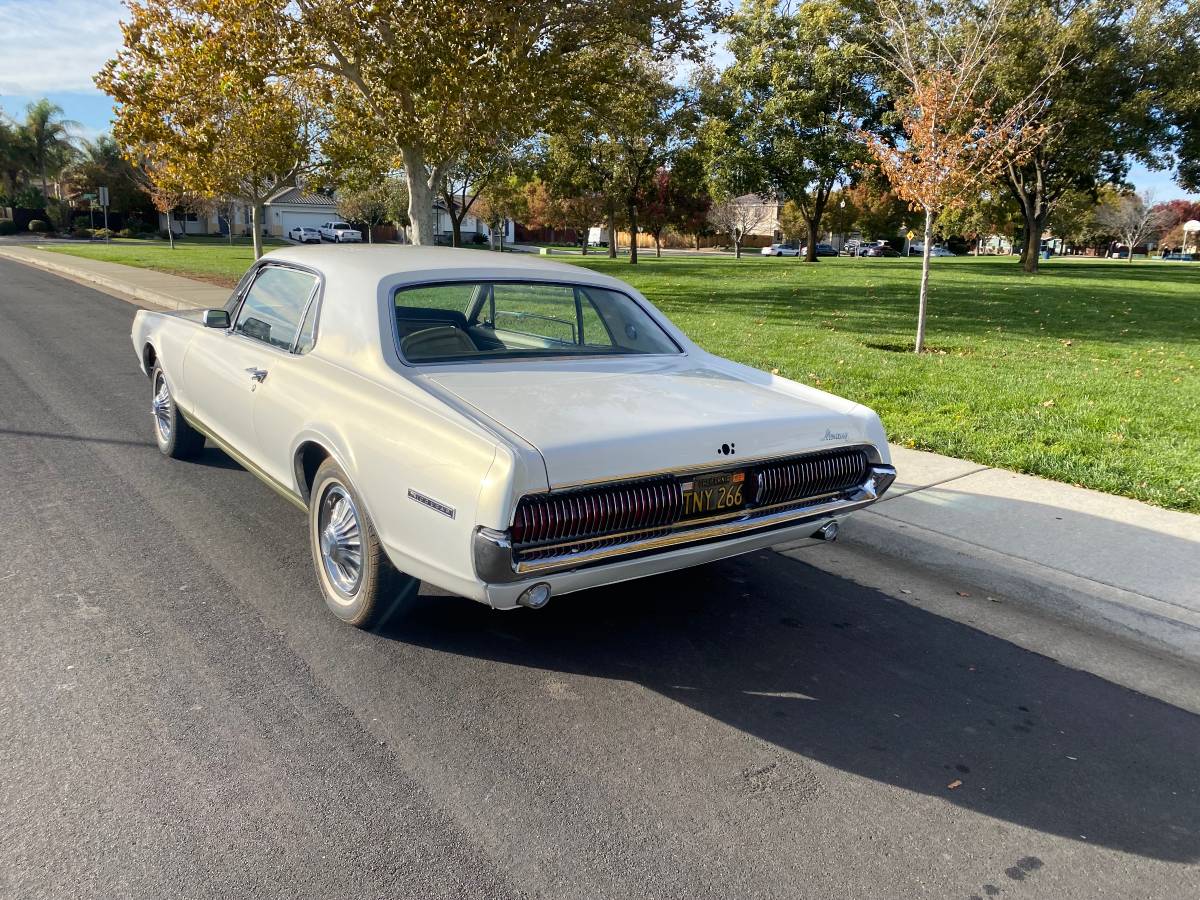 Mercury-Cougar-1967-5