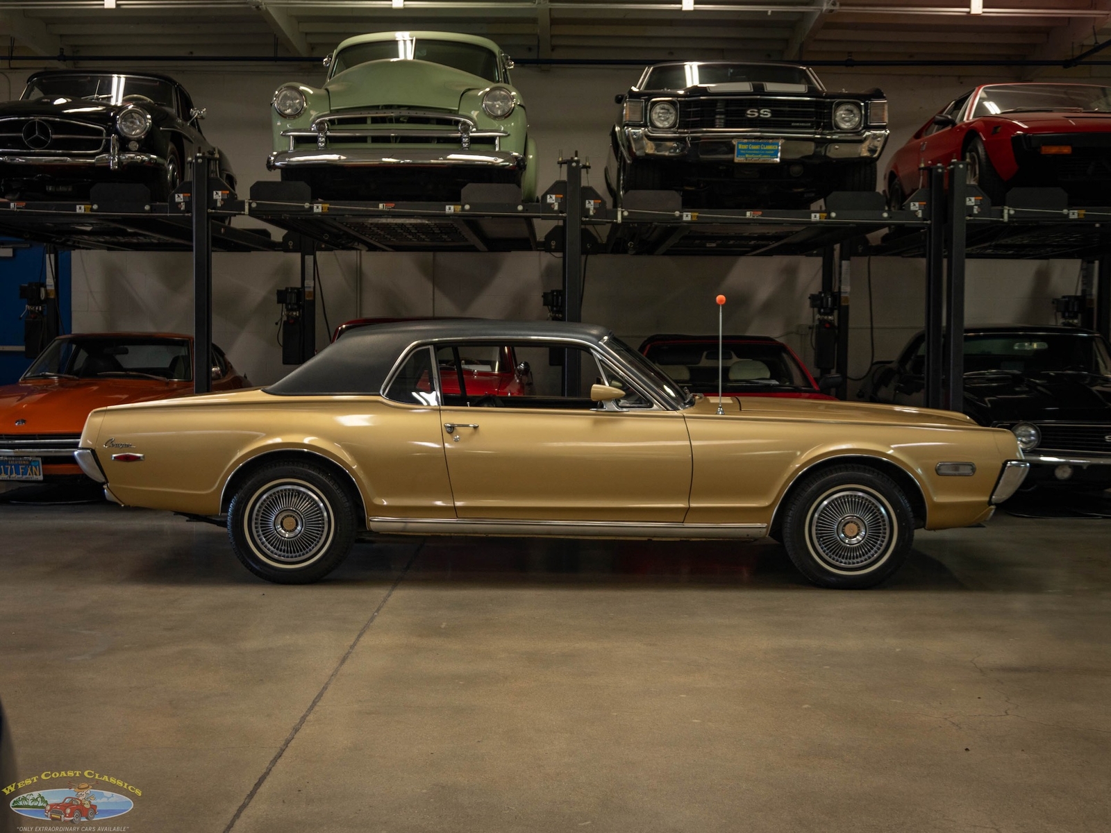Mercury-Cougar-1968-2-Door-Hardtop-2