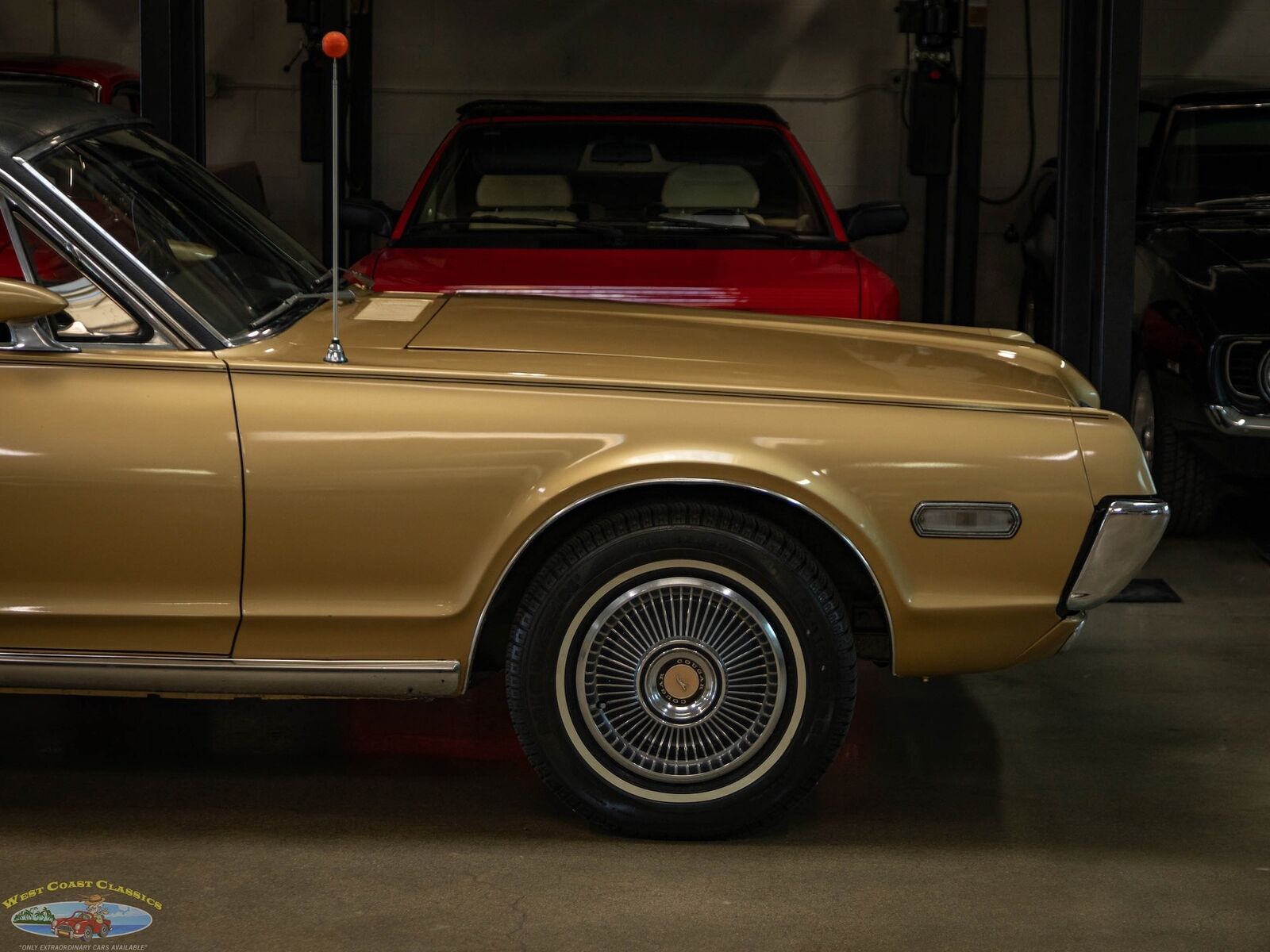 Mercury-Cougar-1968-2-Door-Hardtop-3