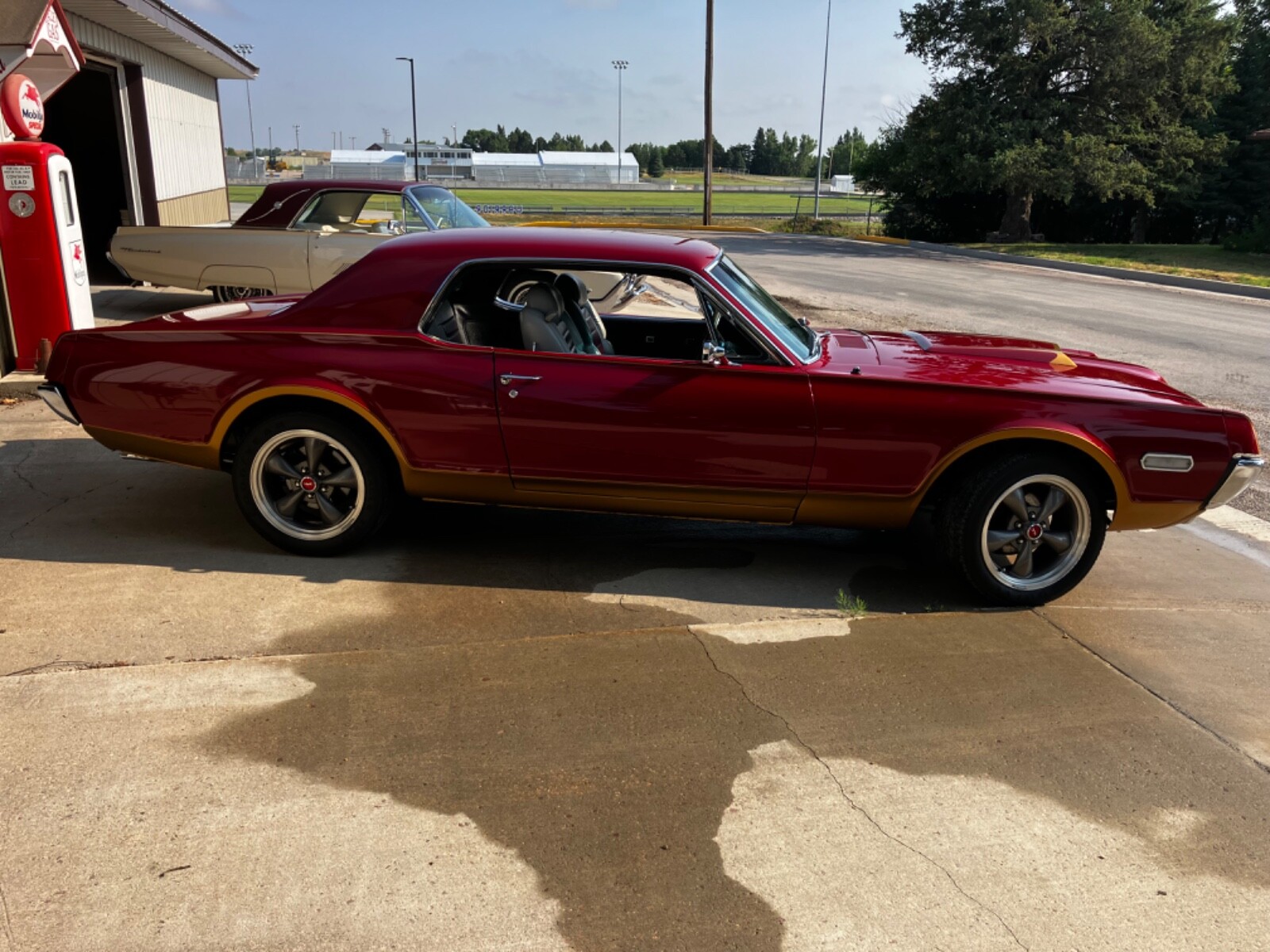 Mercury-Cougar-1968-Coupe-23