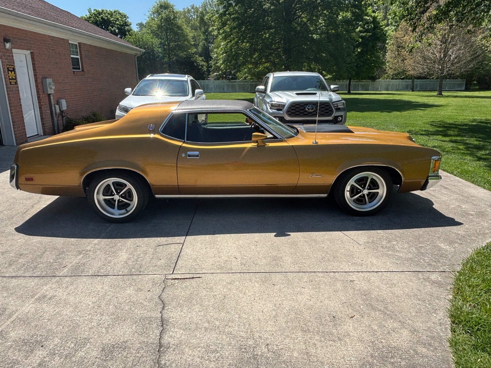 Mercury-Cougar-1972-American-muscle-car-1