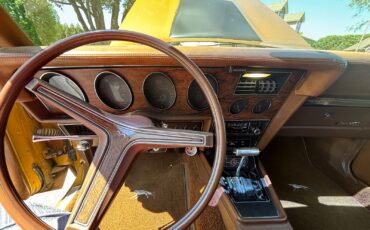 Mercury-Cougar-1972-American-muscle-car-11