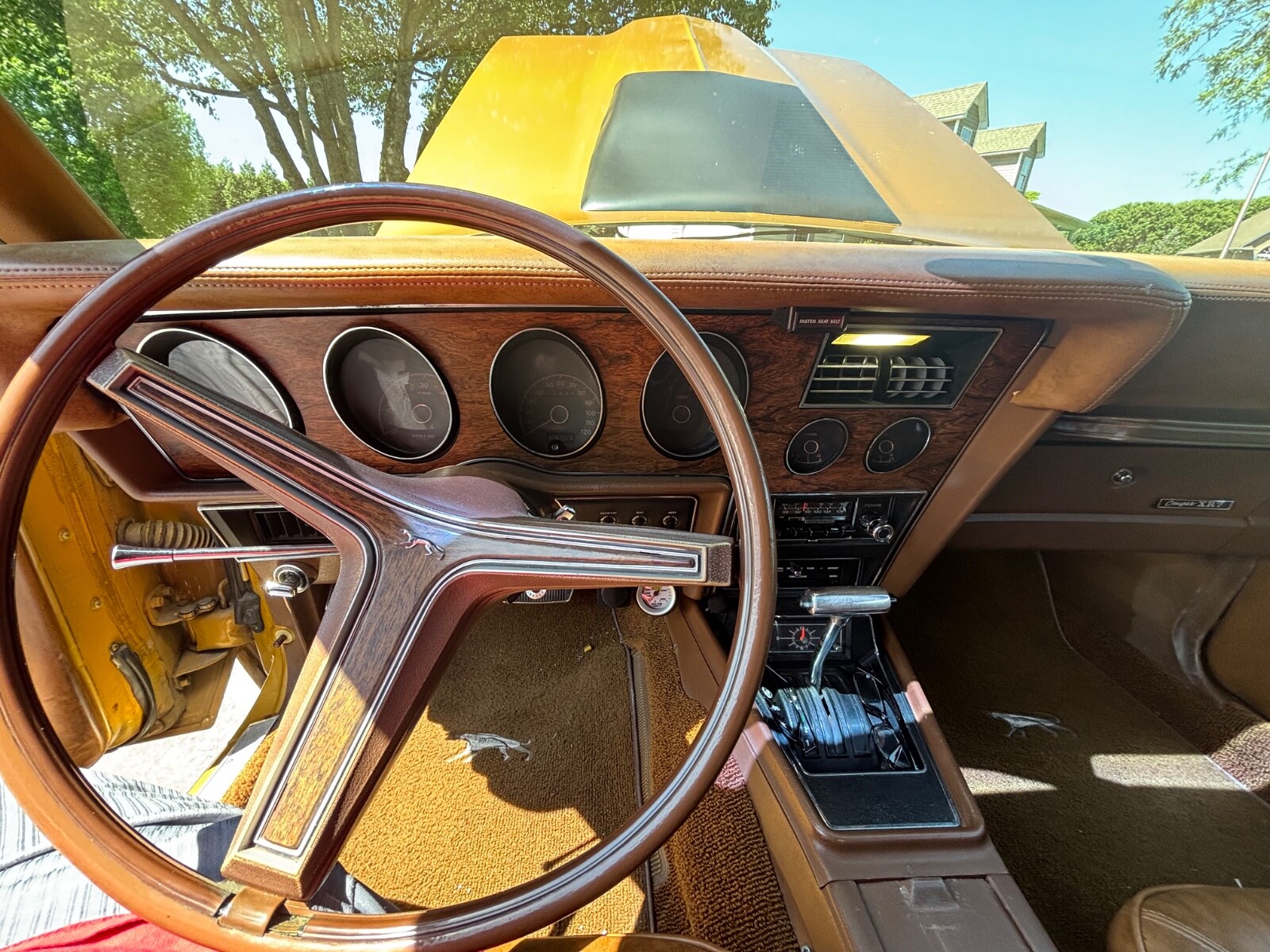 Mercury-Cougar-1972-American-muscle-car-11