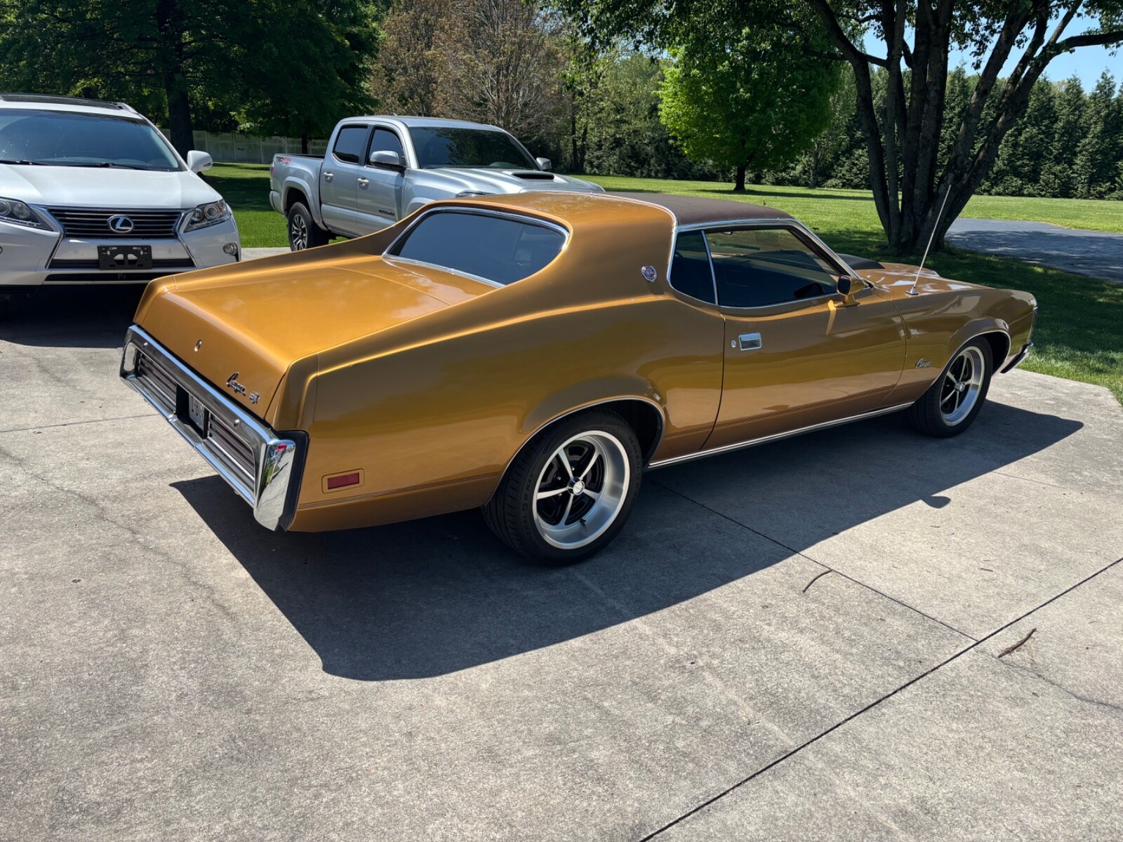 Mercury-Cougar-1972-American-muscle-car-2