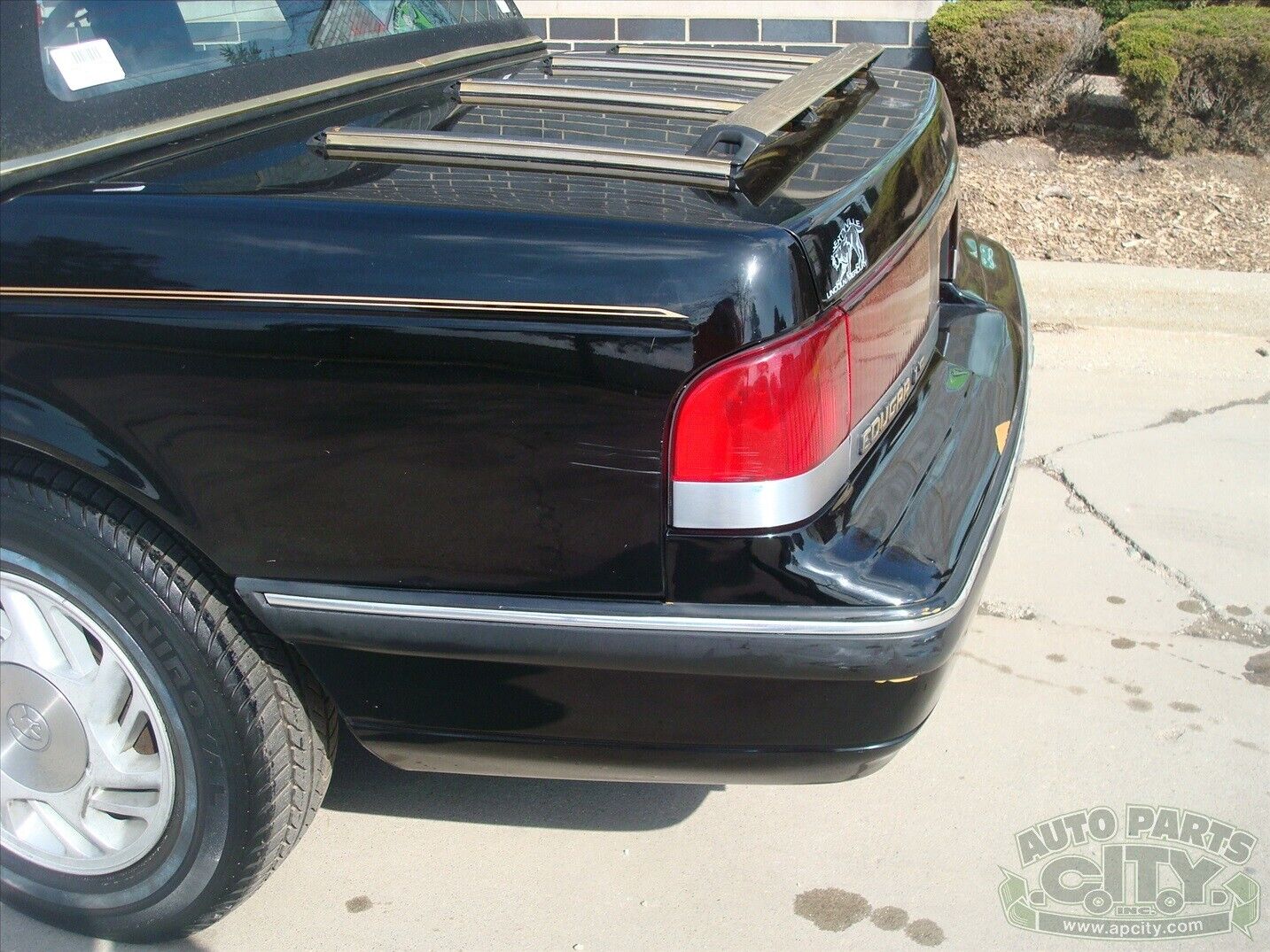 Mercury-Cougar-1990-Coupe-17