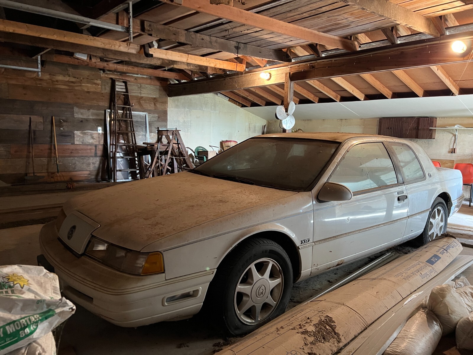 Mercury-Cougar-1990-Coupe-3