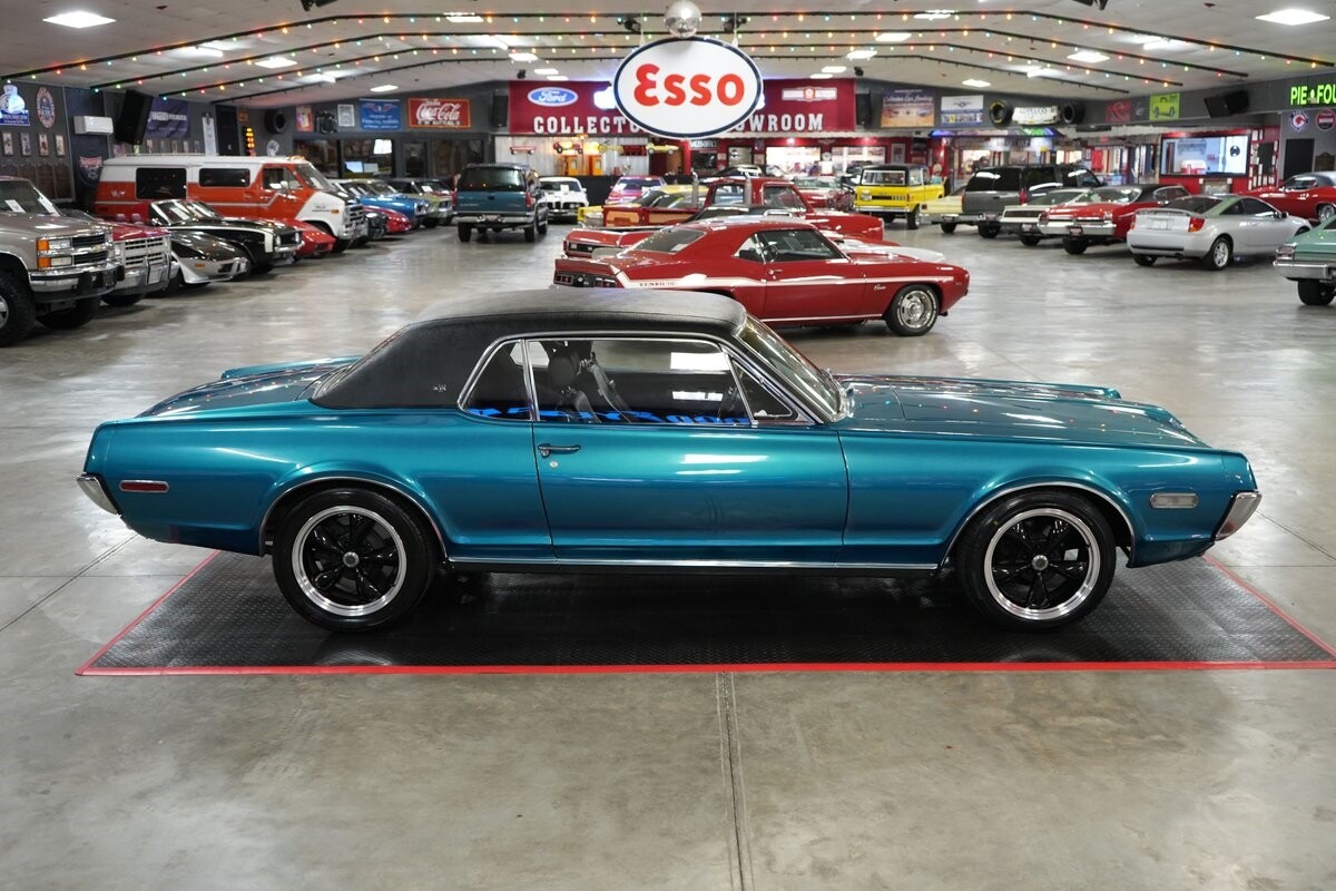 Mercury-Cougar-XR-7-1968-Coupe-15