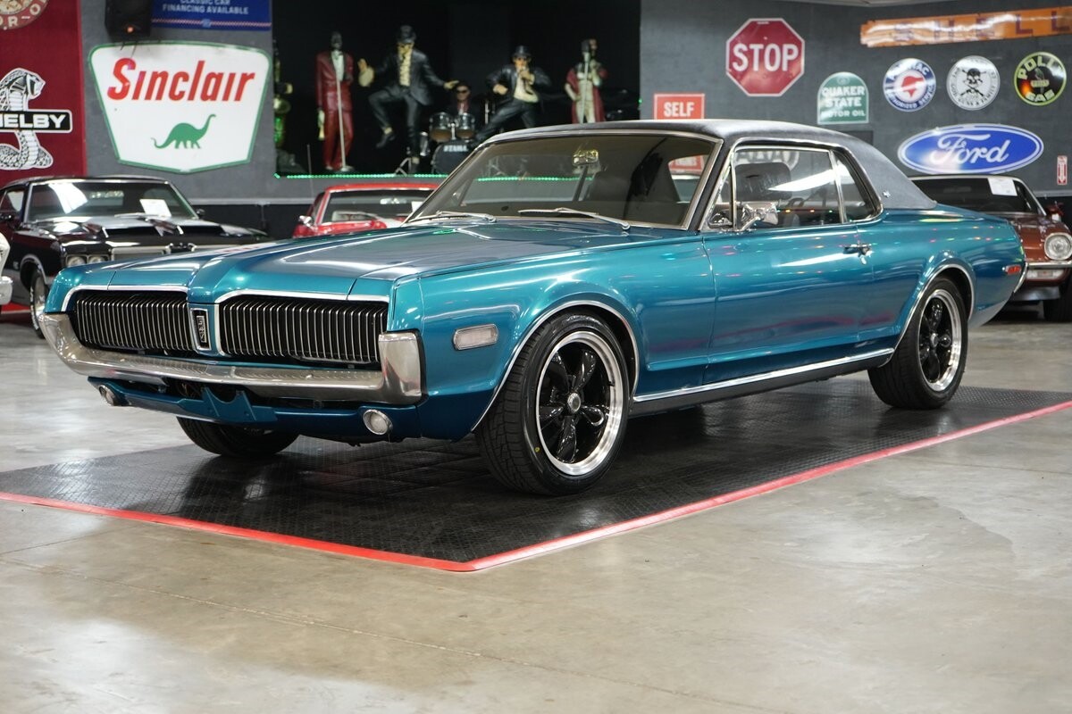 Mercury-Cougar-XR-7-1968-Coupe-18