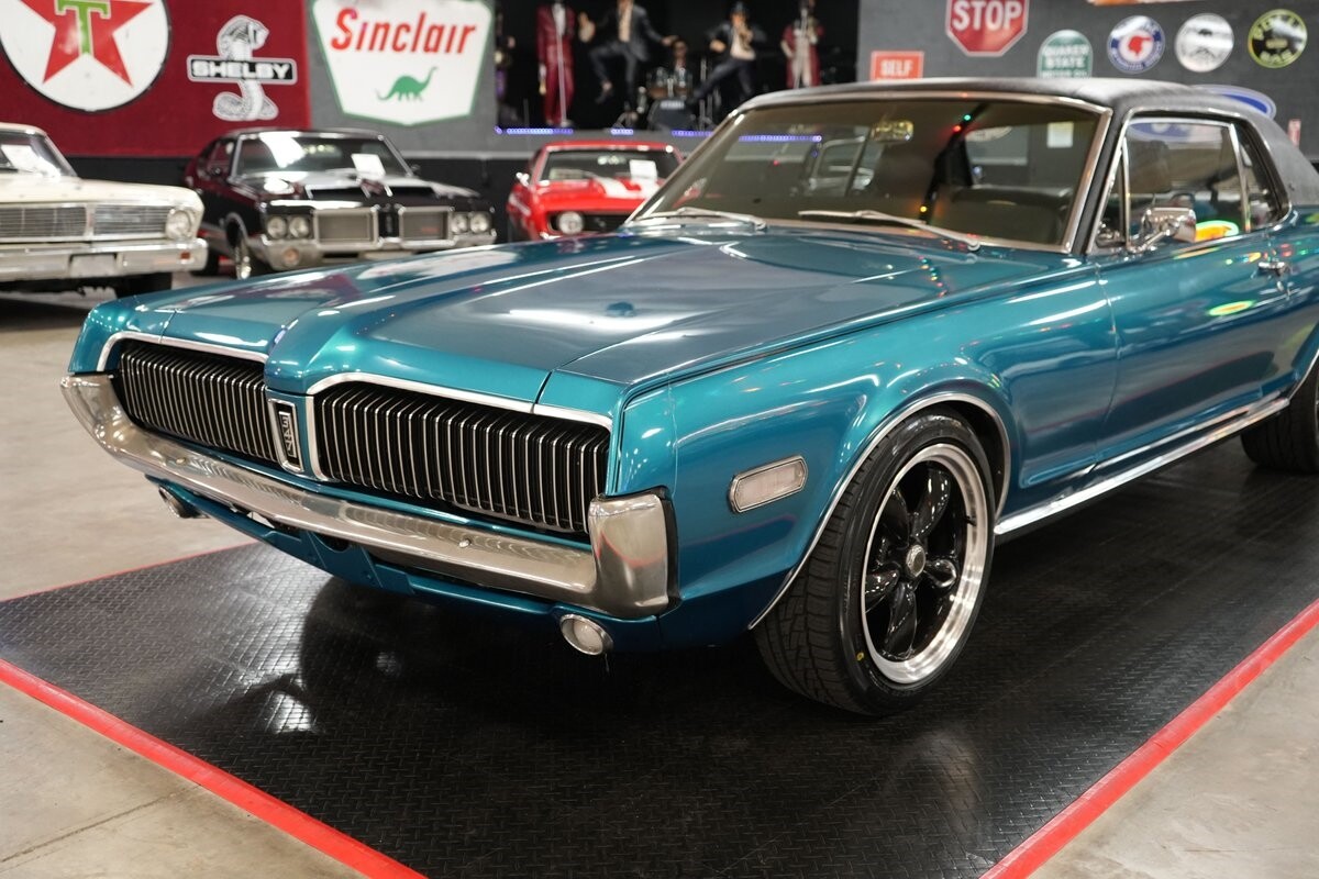 Mercury-Cougar-XR-7-1968-Coupe-26