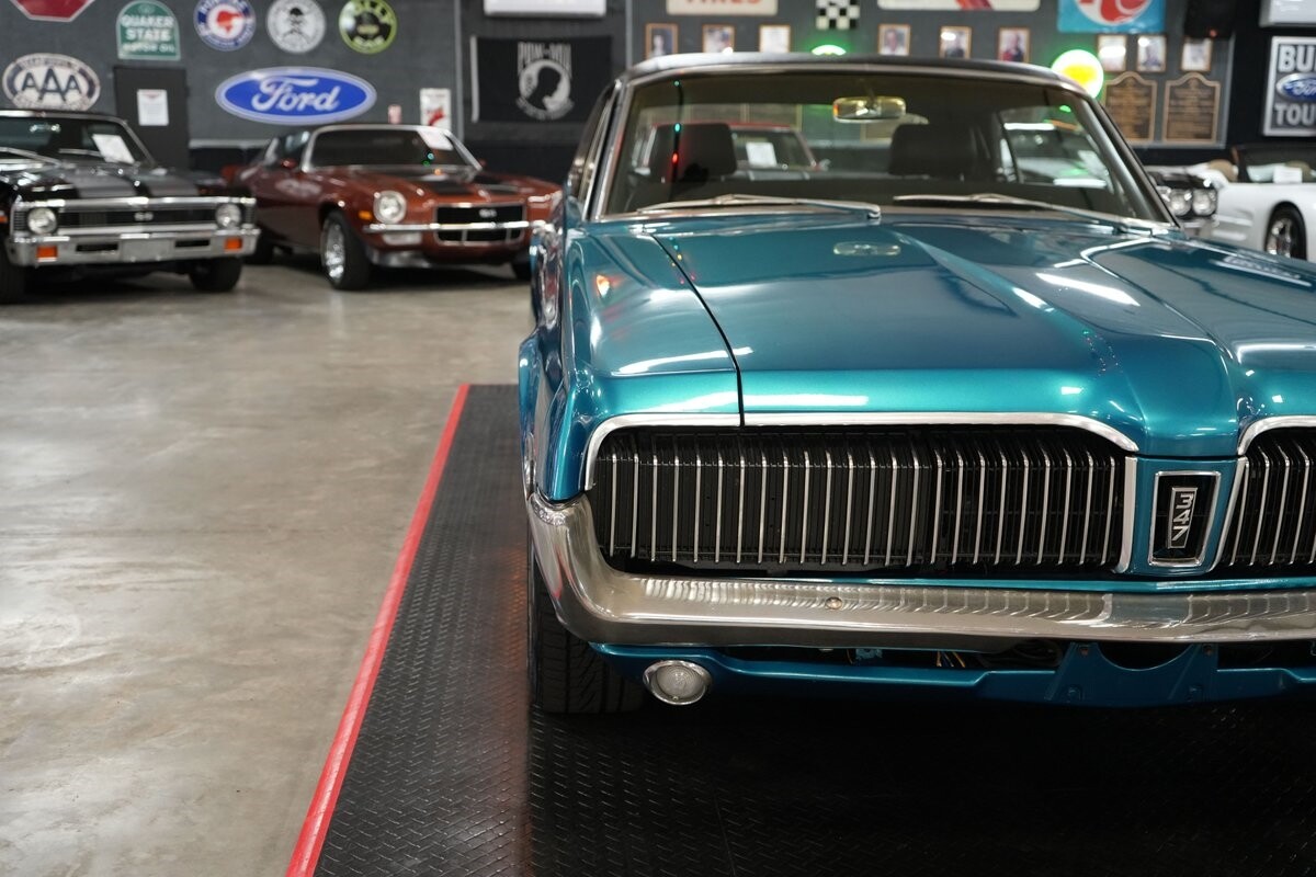 Mercury-Cougar-XR-7-1968-Coupe-28