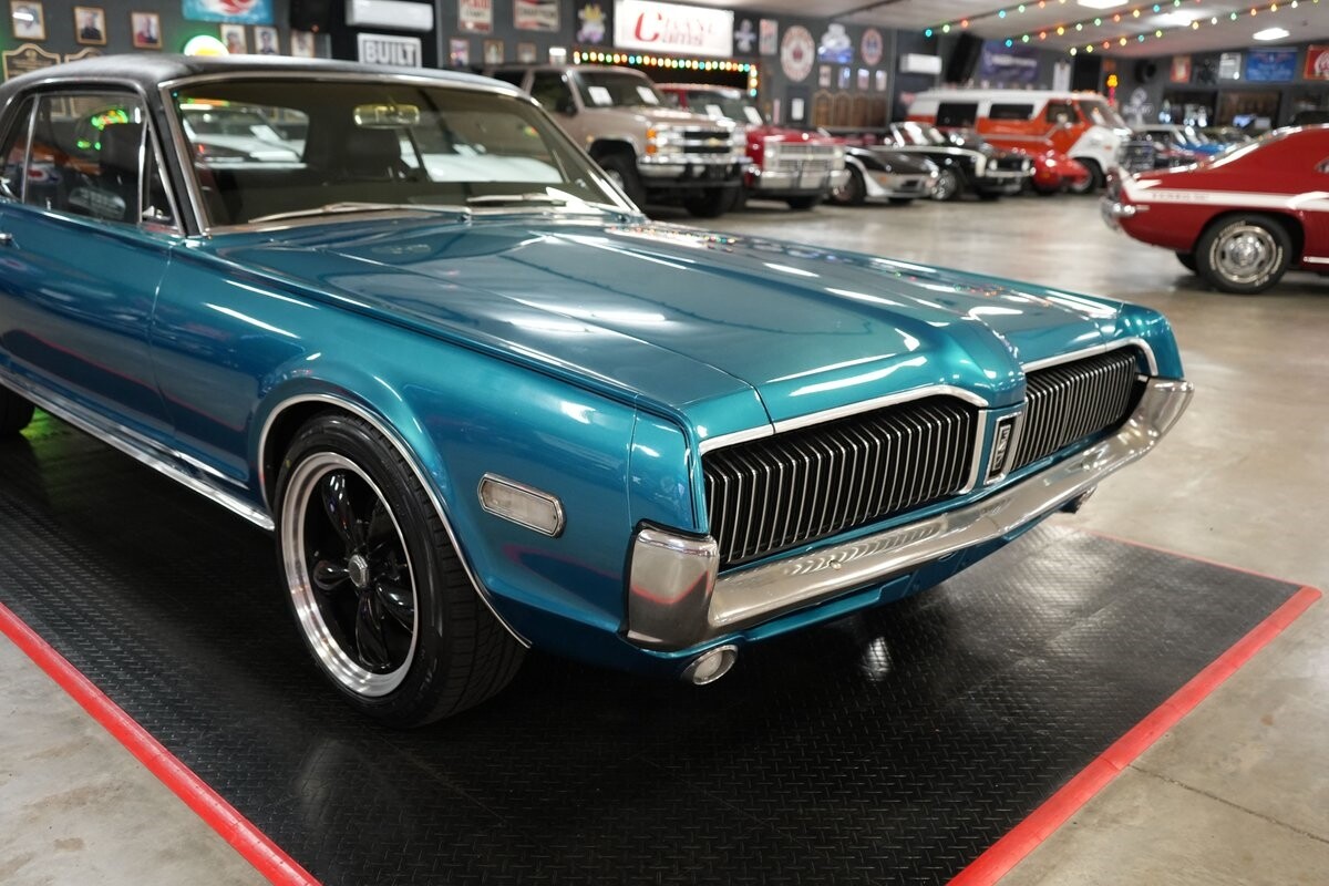 Mercury-Cougar-XR-7-1968-Coupe-29