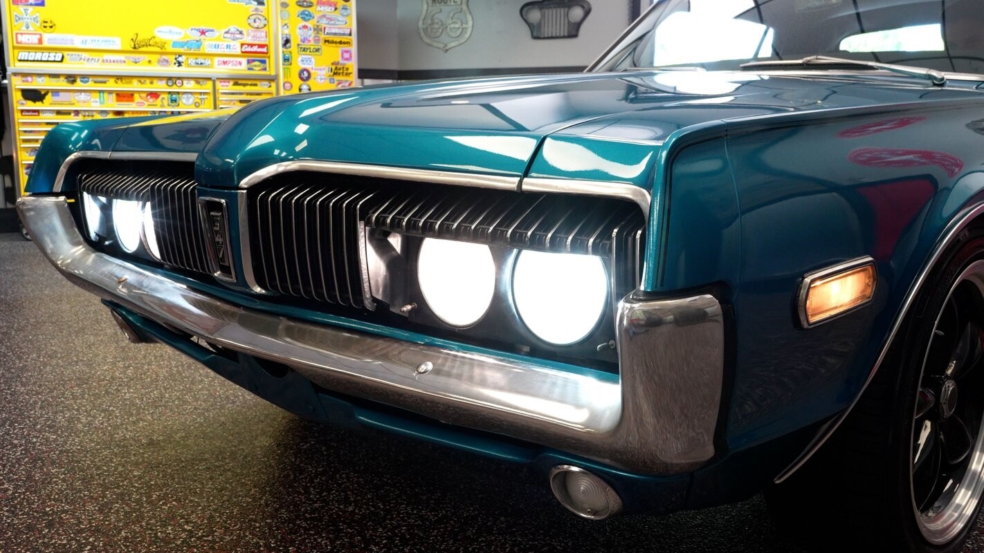 Mercury-Cougar-XR-7-1968-Coupe-30