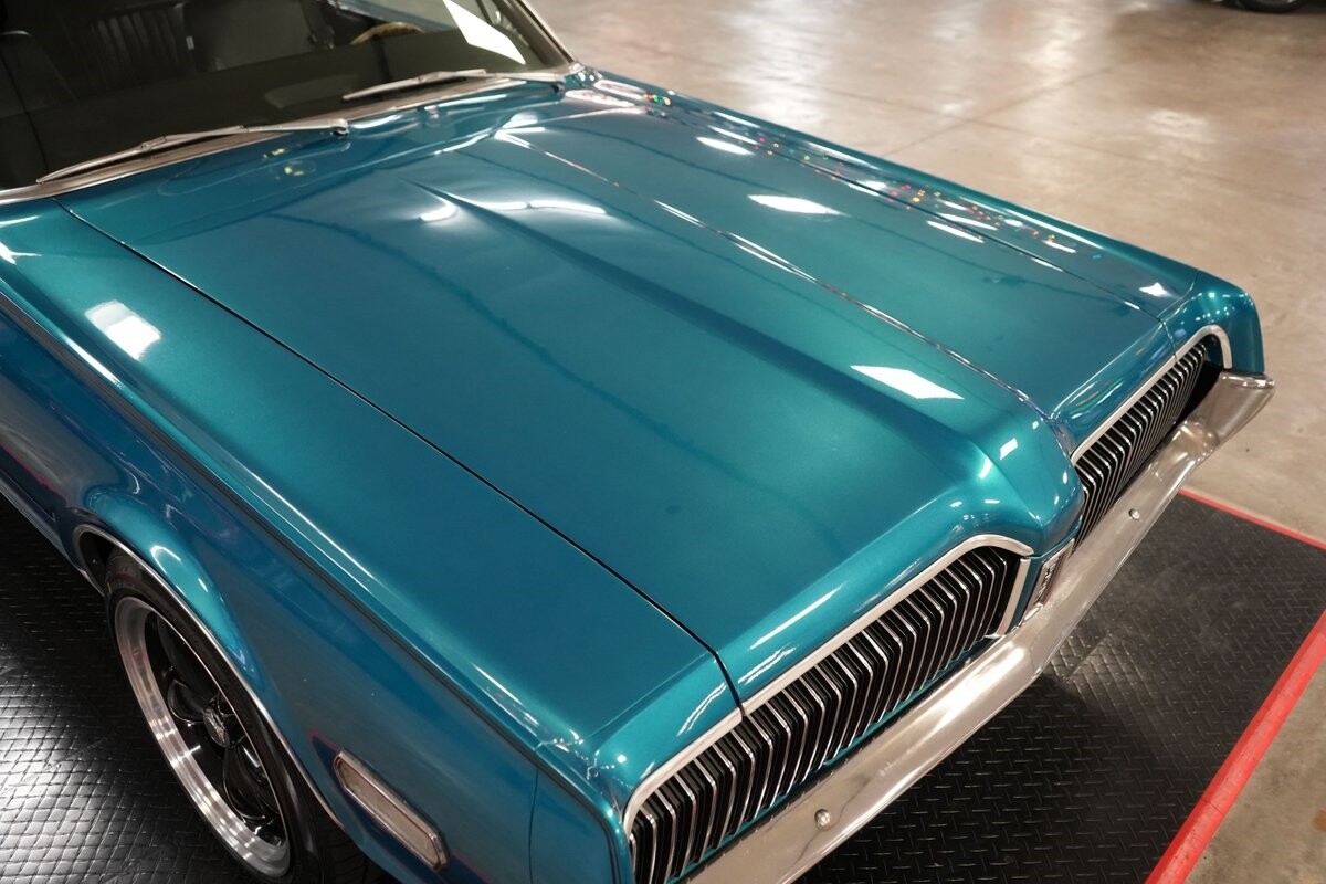 Mercury-Cougar-XR-7-1968-Coupe-32