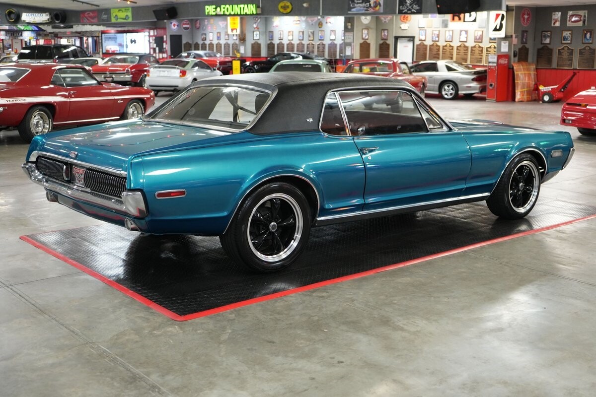 Mercury-Cougar-XR-7-1968-Coupe-5