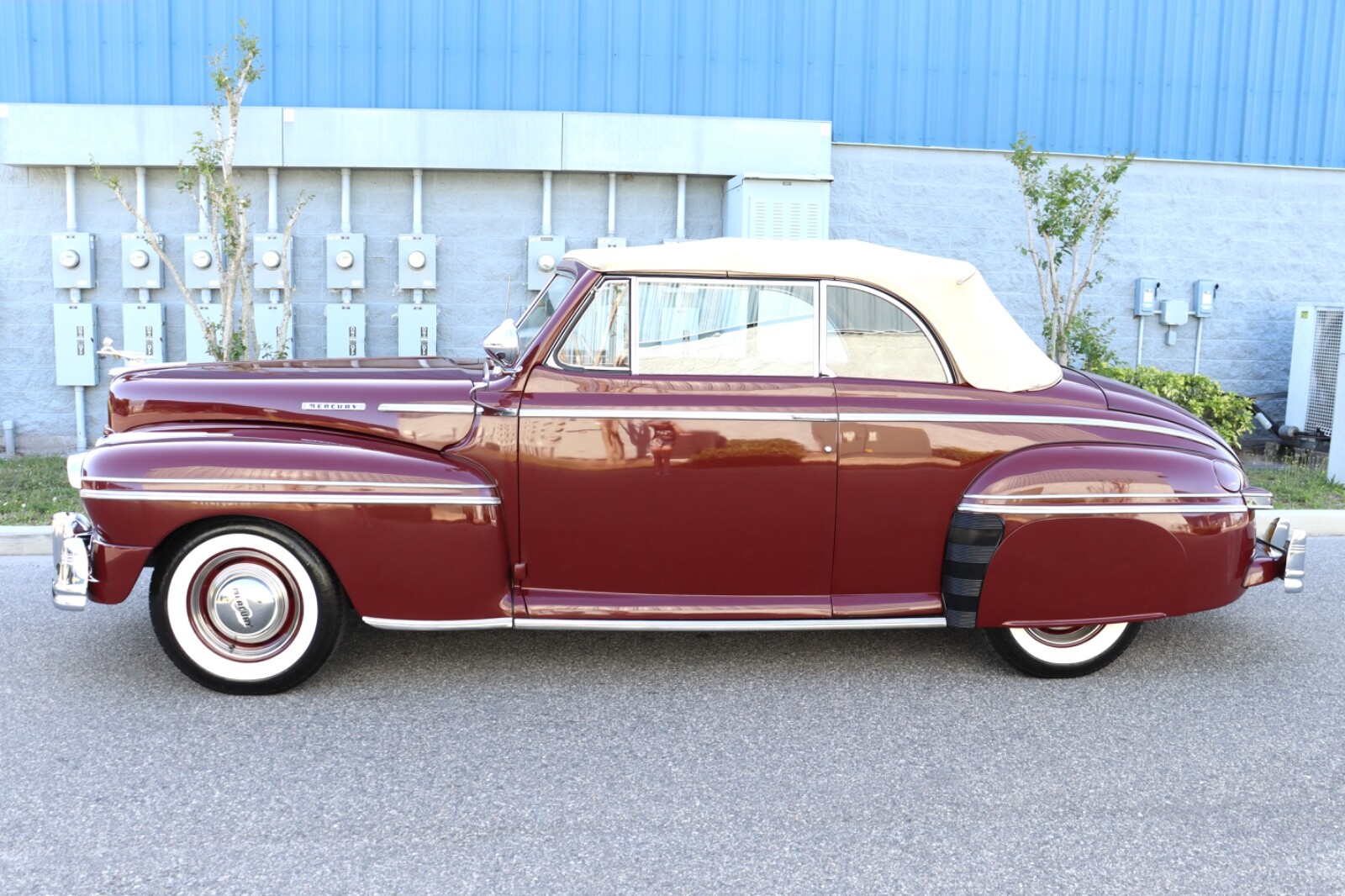 Mercury-Eight-1948-Convertible-1