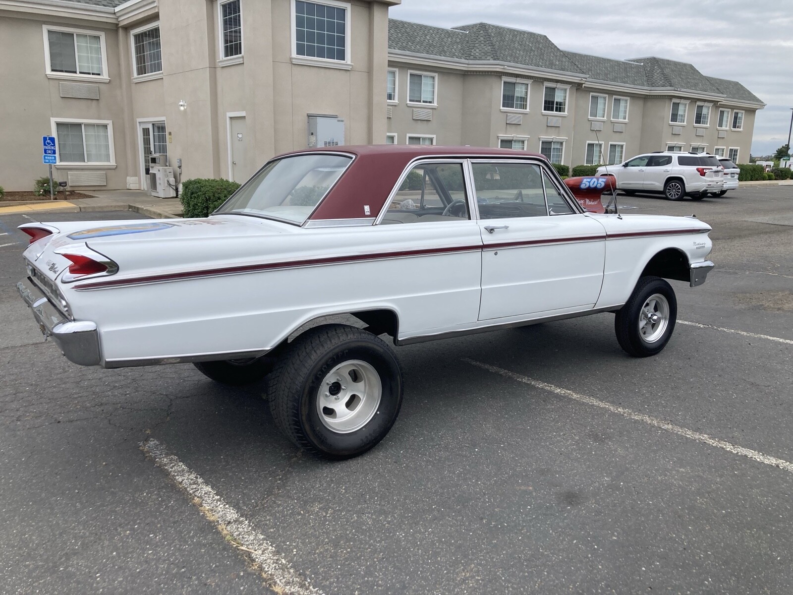 Mercury-Meteor-1963-5