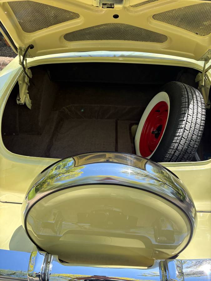 Mercury-Monterey-1952-yellow-7