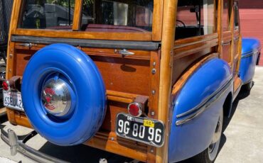 Mercury-Woodie-1946-3