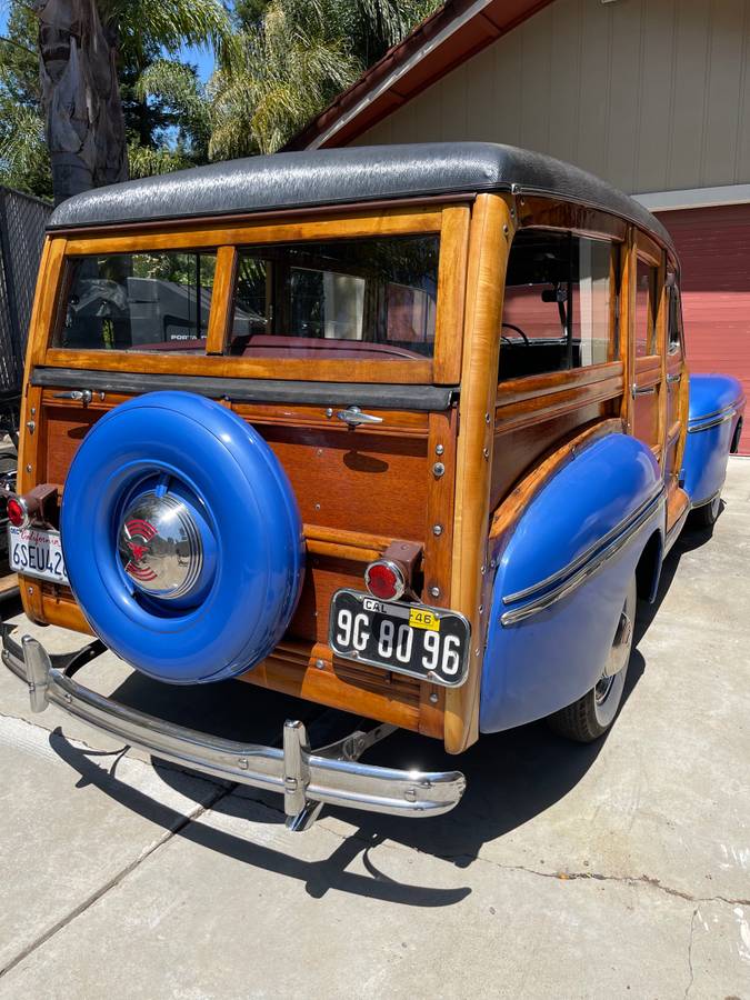 Mercury-Woodie-1946-3