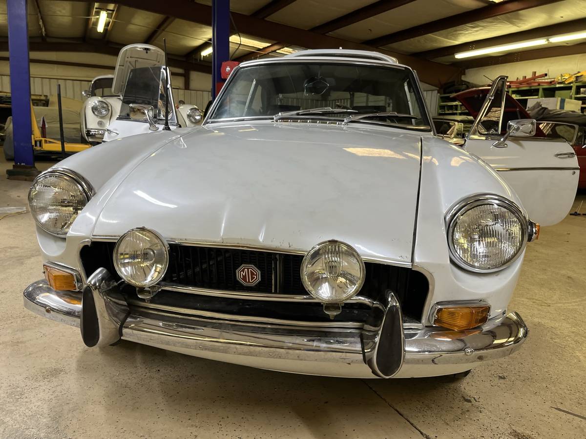 Mg-B-gt-1971-white-2