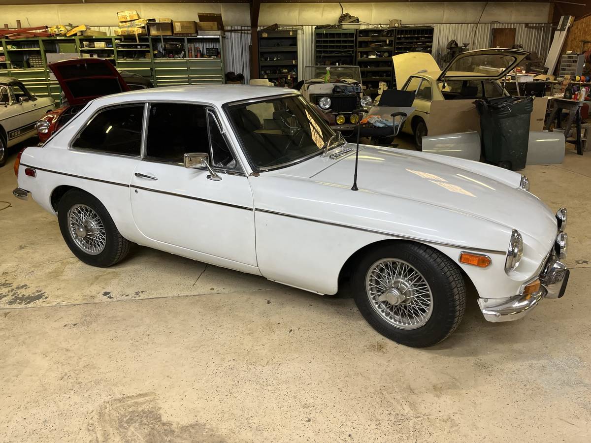 Mg-B-gt-1971-white