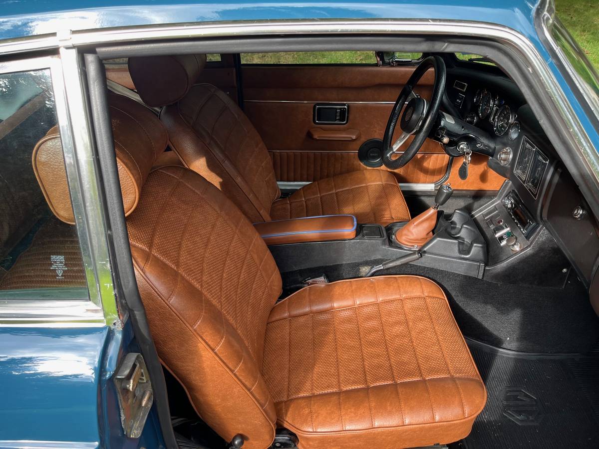 Mg-B-gt-1974-blue-3
