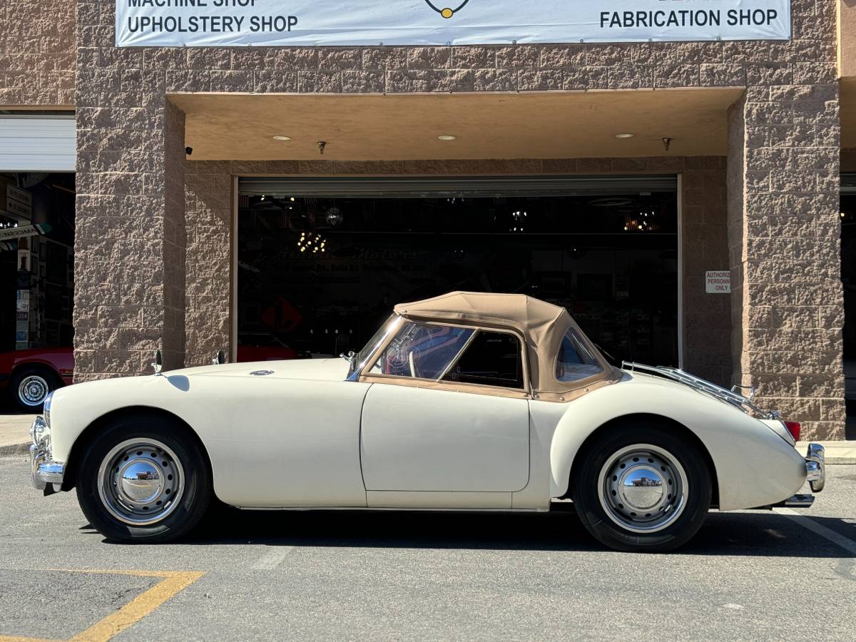 Mg-Mga-roadster-1959-white-10