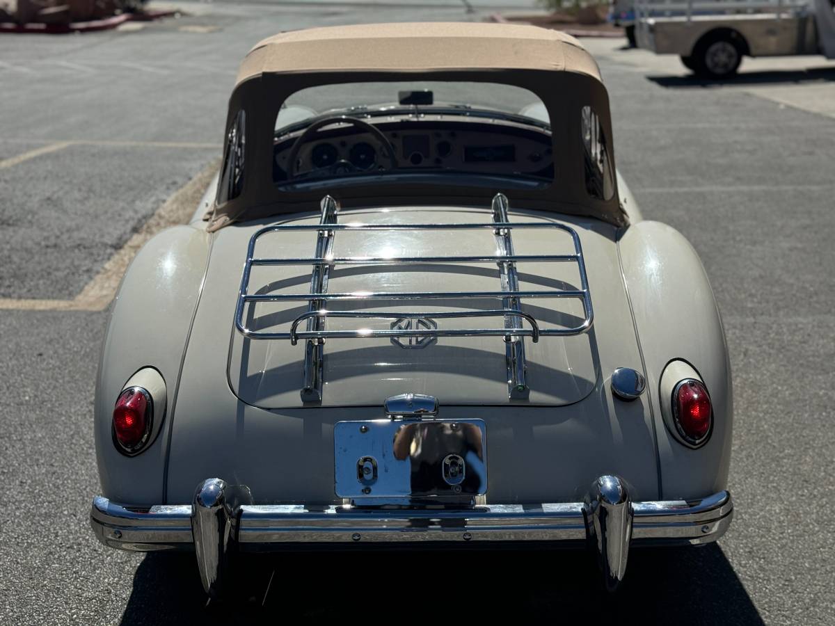 Mg-Mga-roadster-1959-white-8