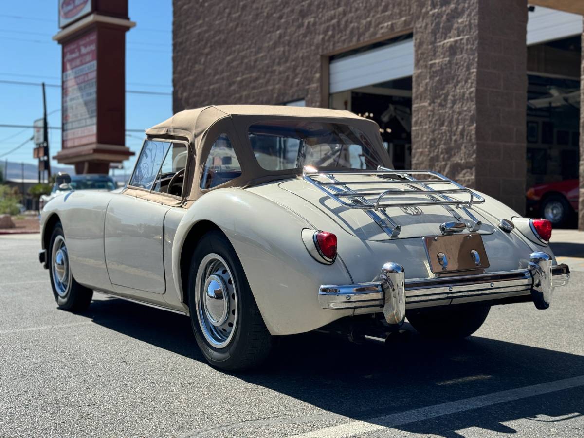 Mg-Mga-roadster-1959-white-9
