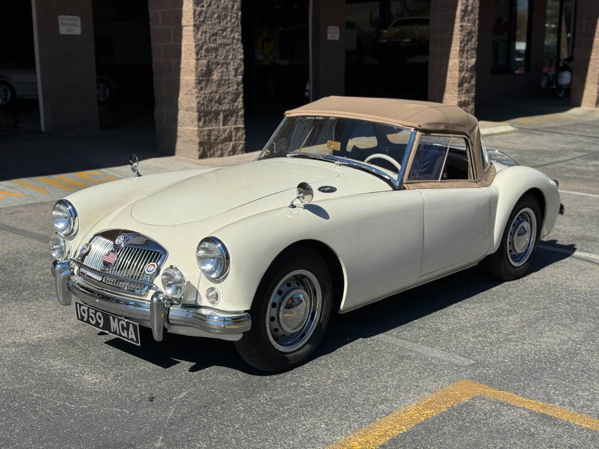 Mg-Mga-roadster-1959-white